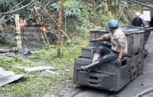 廣西5噸防爆湘潭電機(jī)車國外運(yùn)行視頻